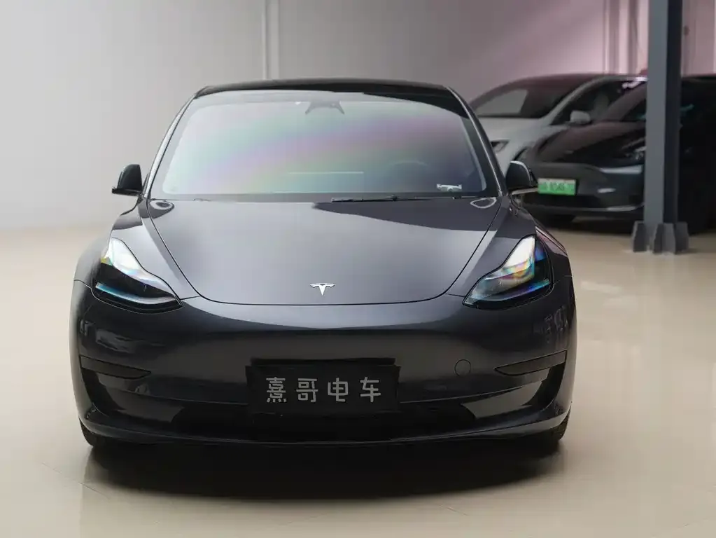 Tesla Model 3 — фото 8