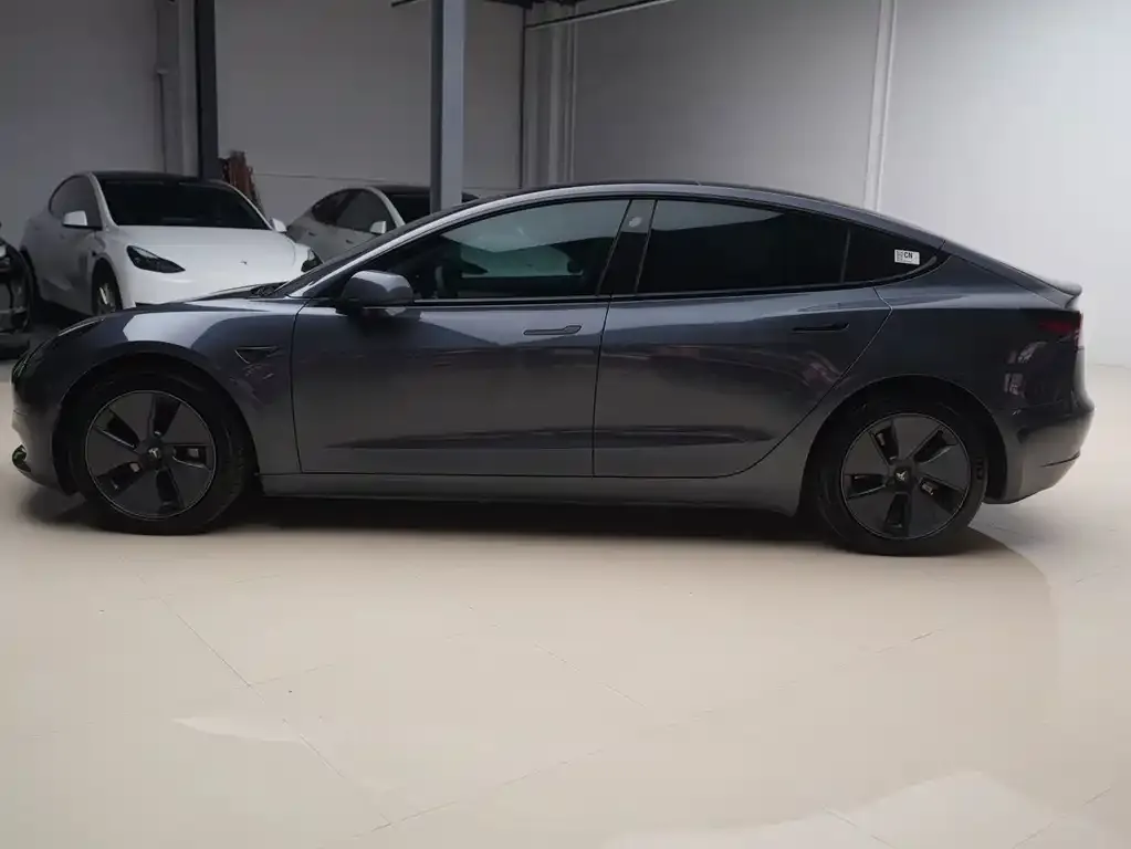 Tesla Model 3 — фото 6