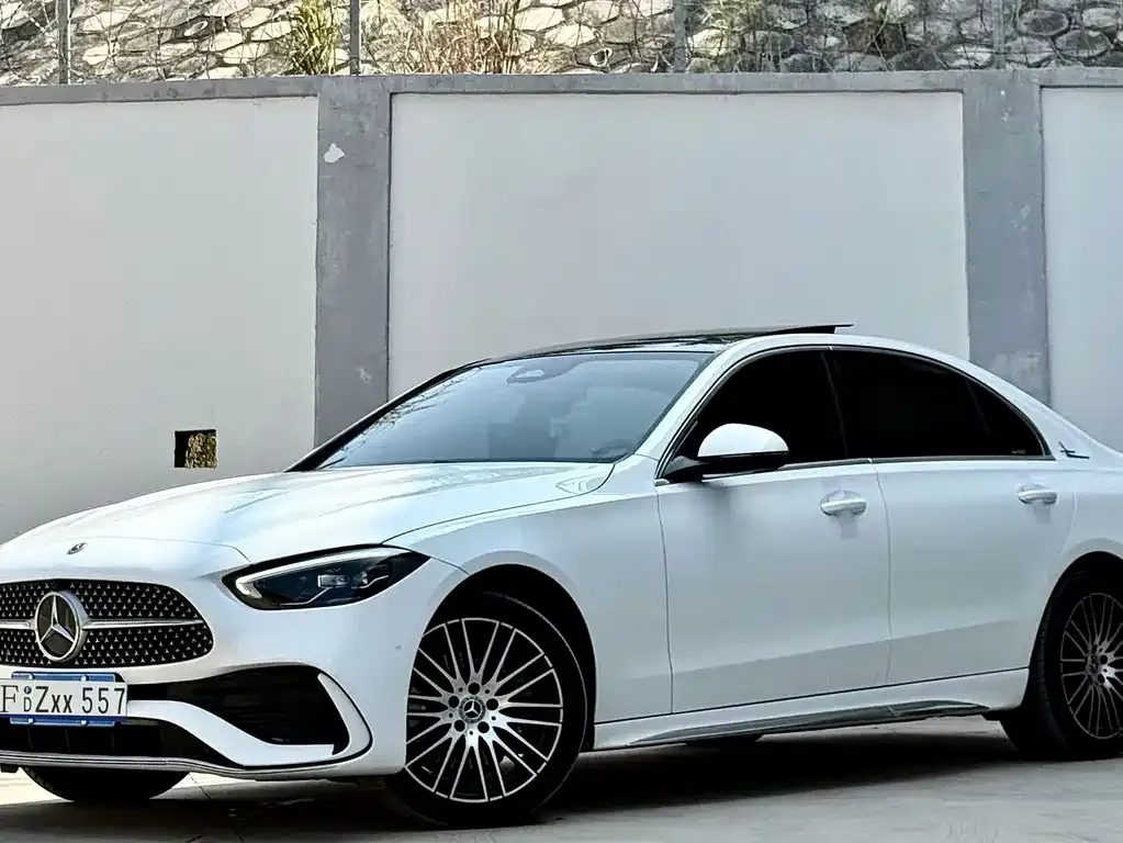 Mercedes-Benz C-Class — фото 1