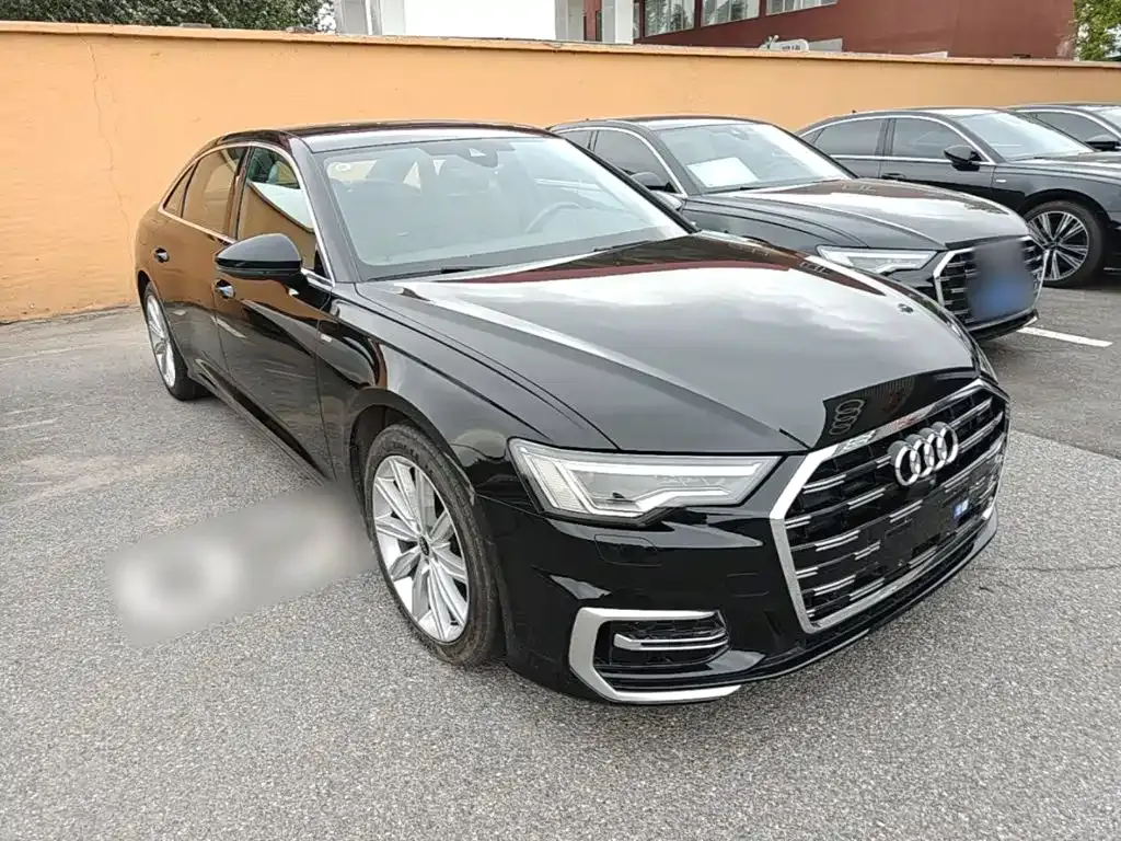 Audi A6L — фото 10