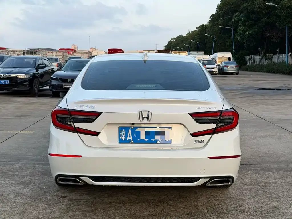 Honda Accord — фото 2