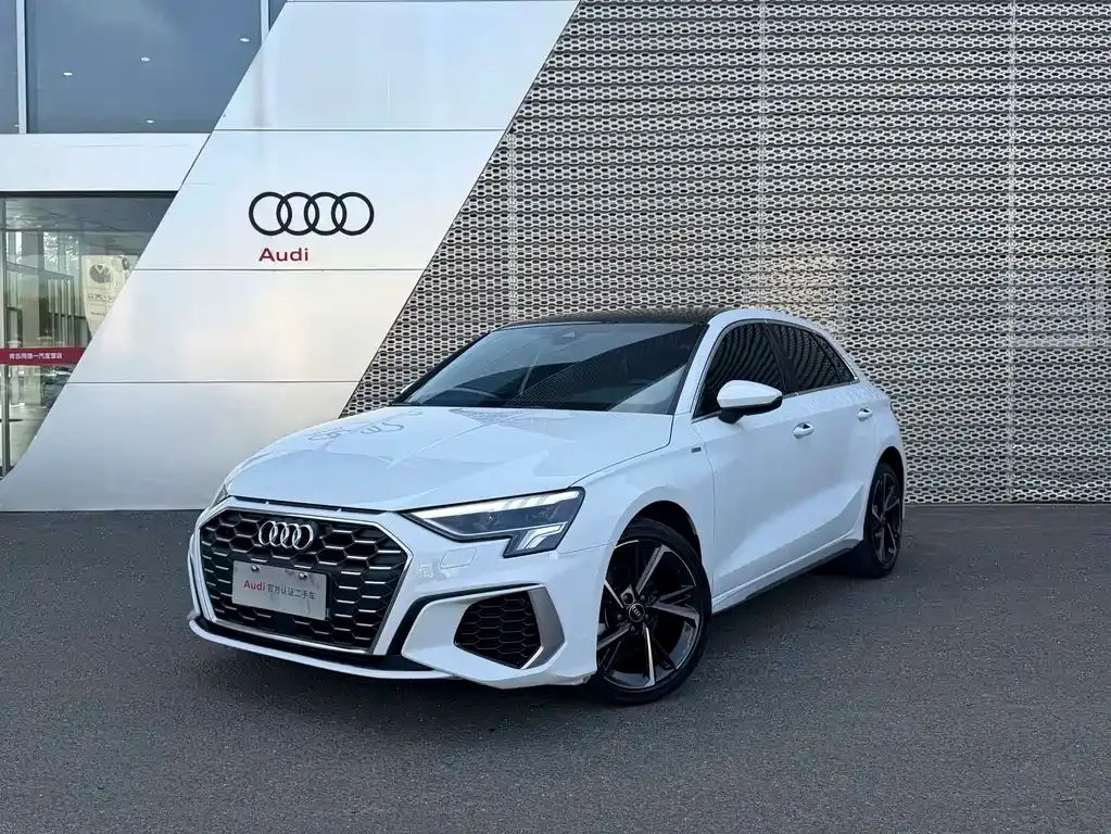 Audi A3 — фото 1