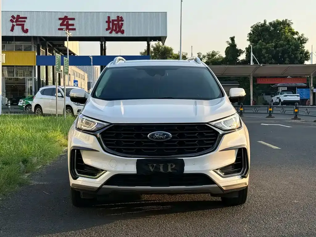 Ford Edge — фото 4
