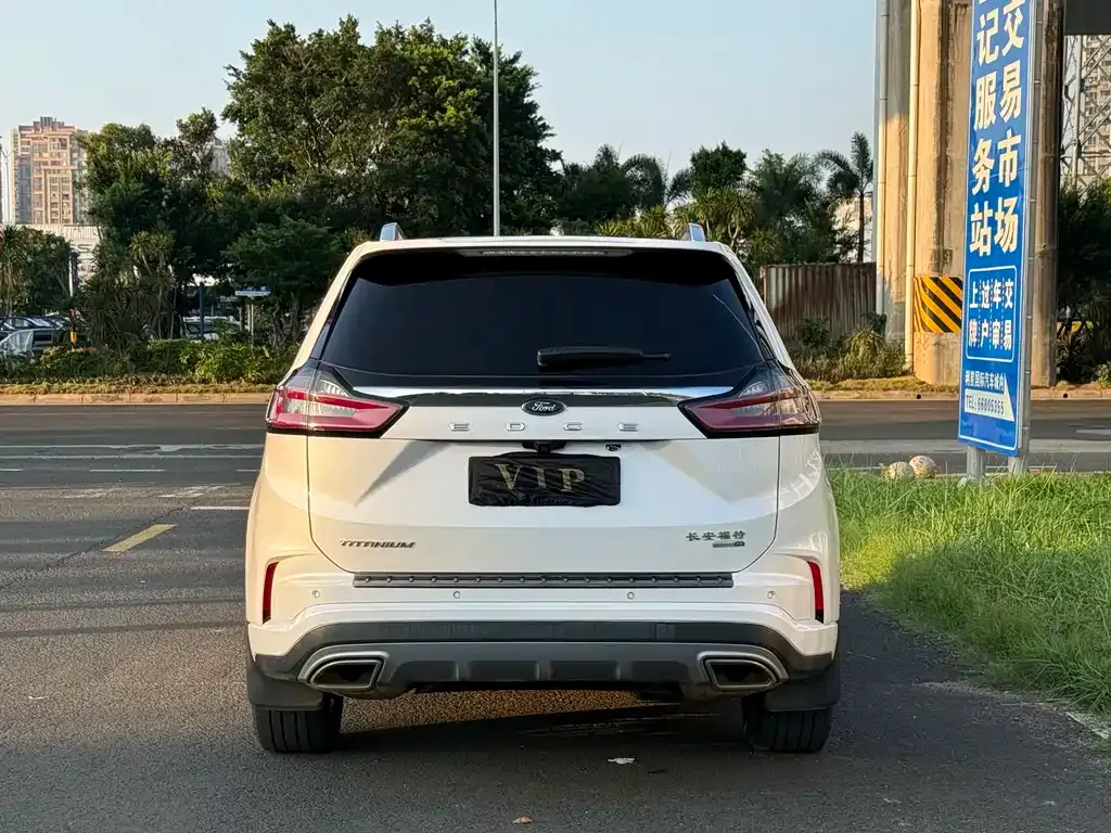 Ford Edge — фото 3