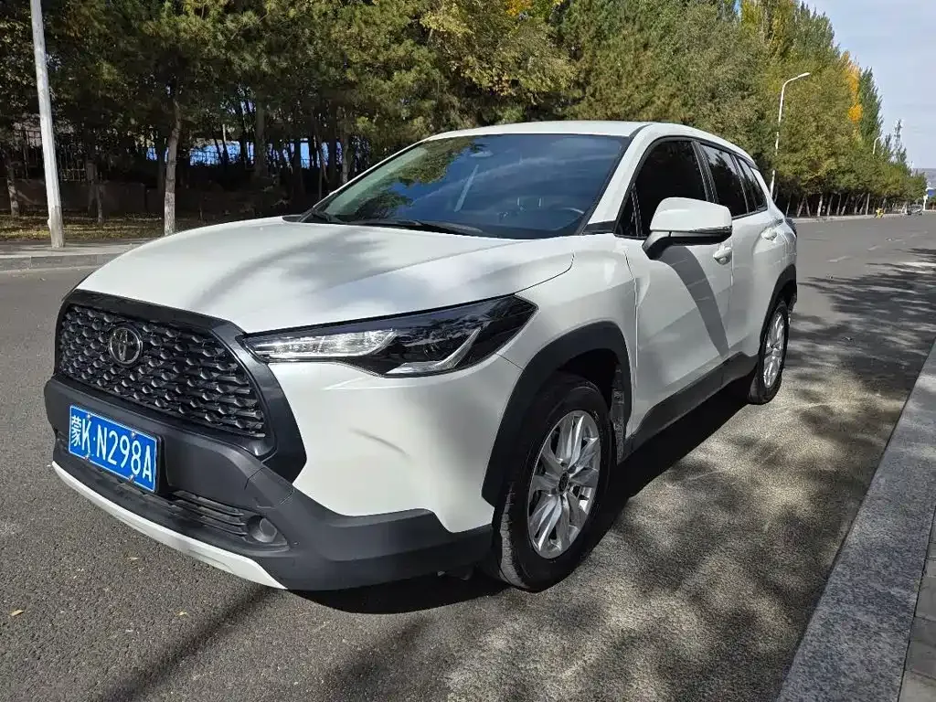 Toyota Corolla Cross — фото 1