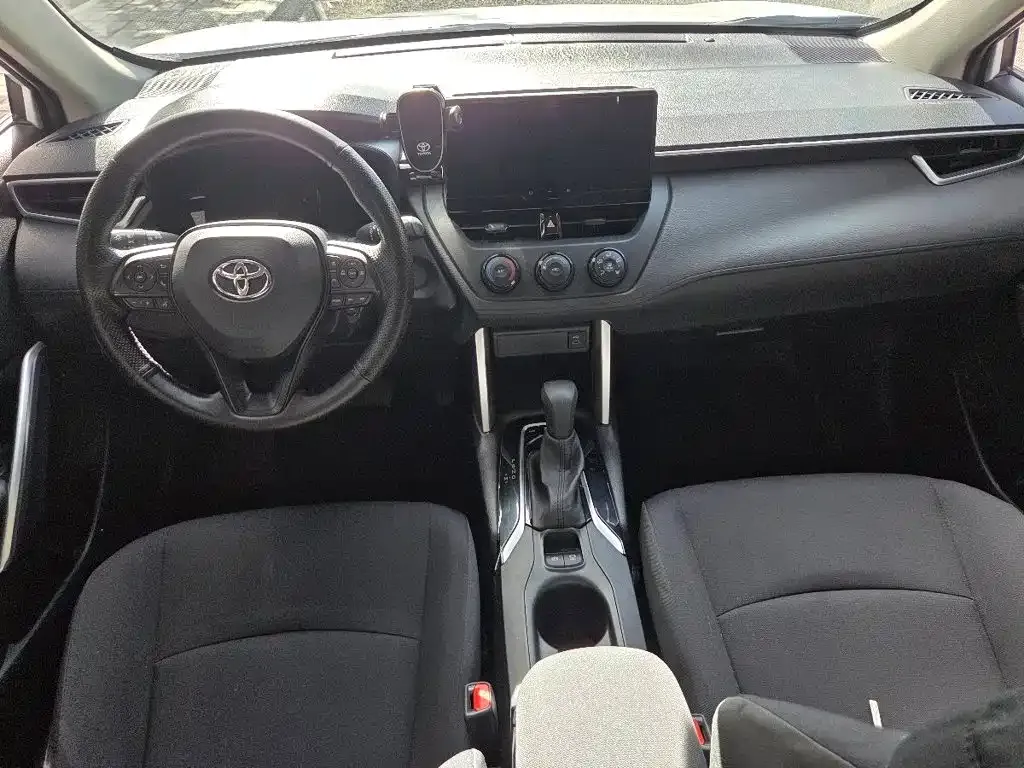 Toyota Corolla Cross — фото 9