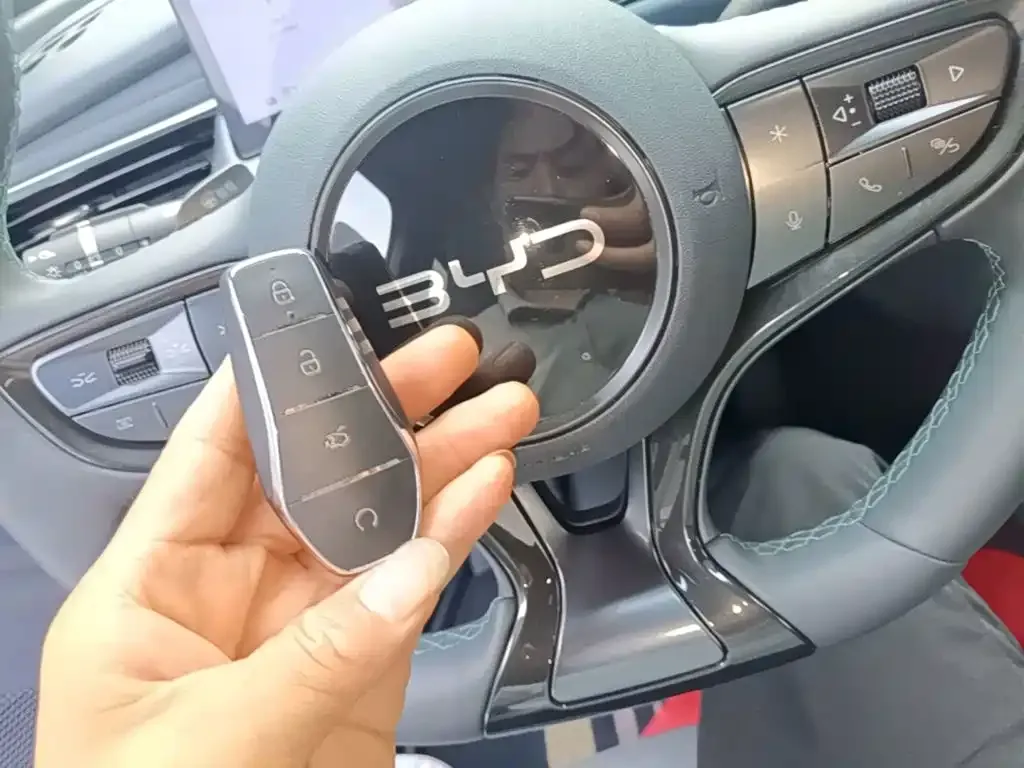 BYD Seal 06GT — фото 9