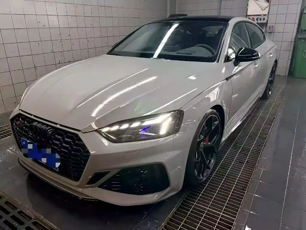Audi RS 5 — фото 1