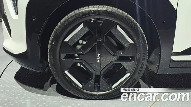 Kia EV3 — фото 7