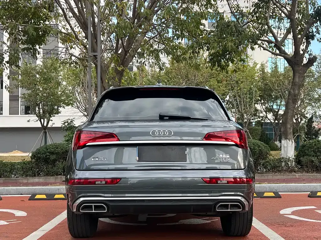 Audi Q5L — фото 5