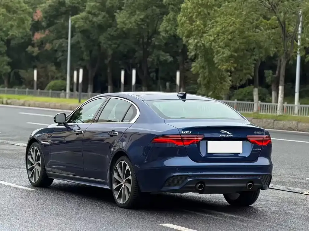 Jaguar XEL — фото 10