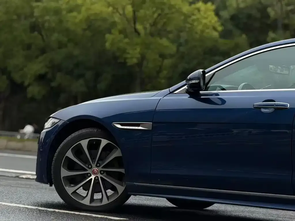 Jaguar XEL — фото 2