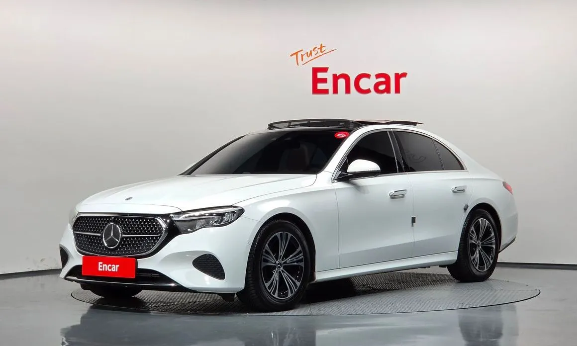 Mercedes-Benz E-Class — фото 1