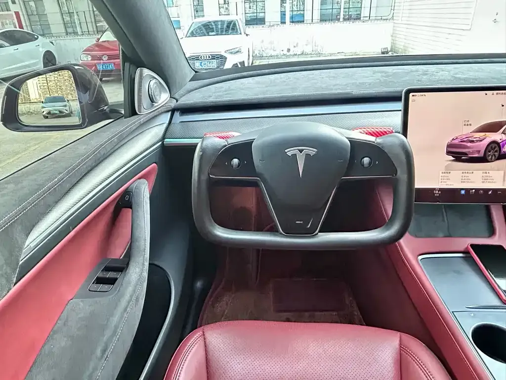 Tesla Model Y — фото 5