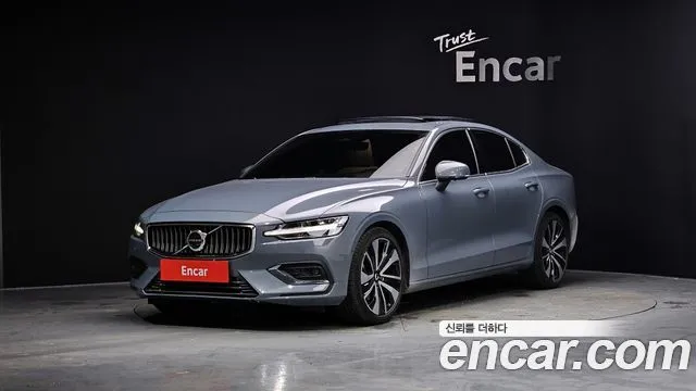 Volvo S60 — фото 1