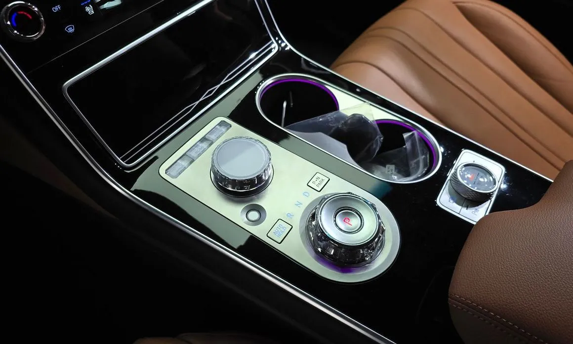 Genesis GV80 — фото 8