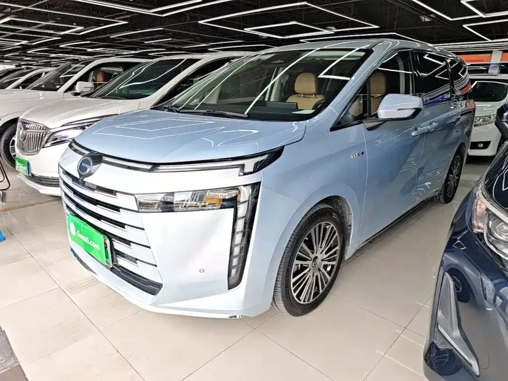 GAC Motor Trumpchi E8 PHEV — фото 1