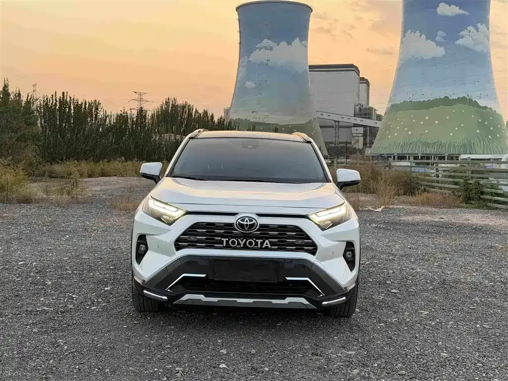 Toyota RAV4 — фото 10