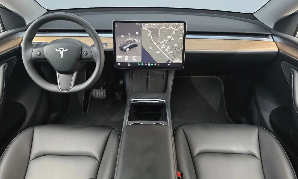 Tesla Model Y — фото 7