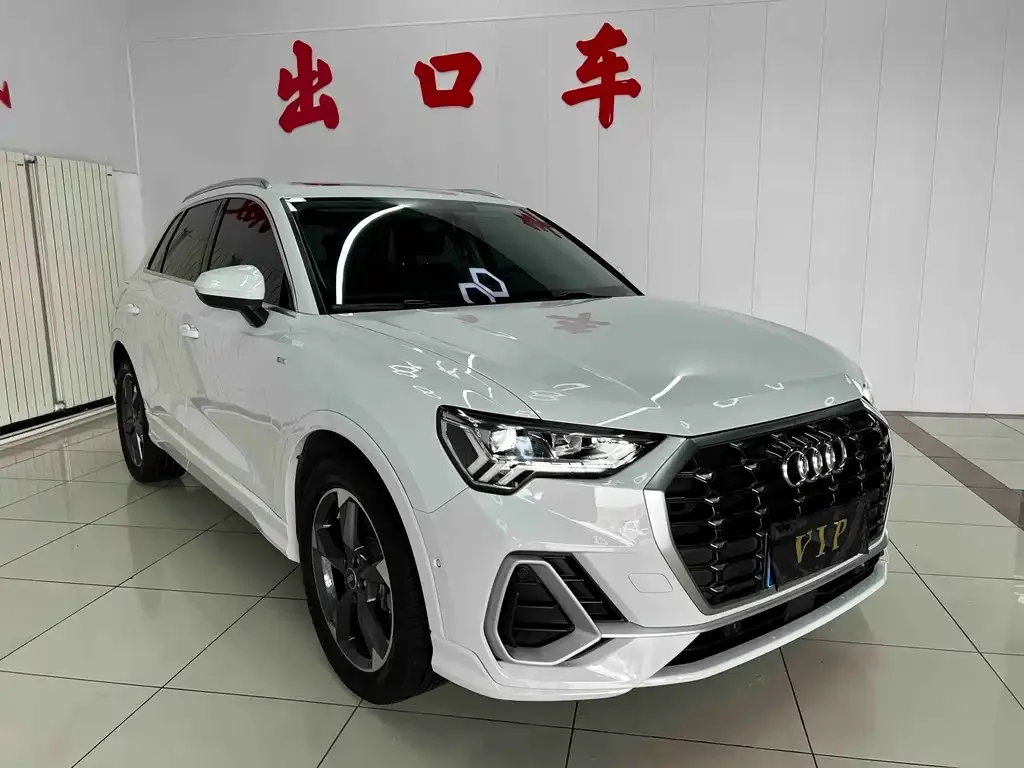 Audi Q3 — фото 10