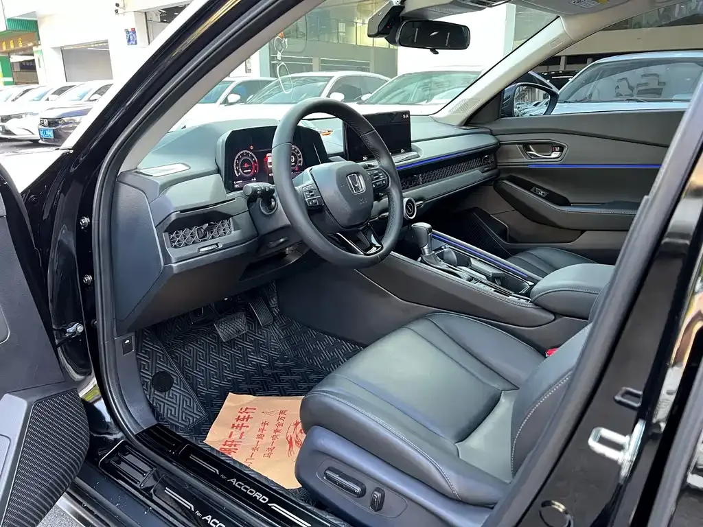 Honda Accord — фото 2