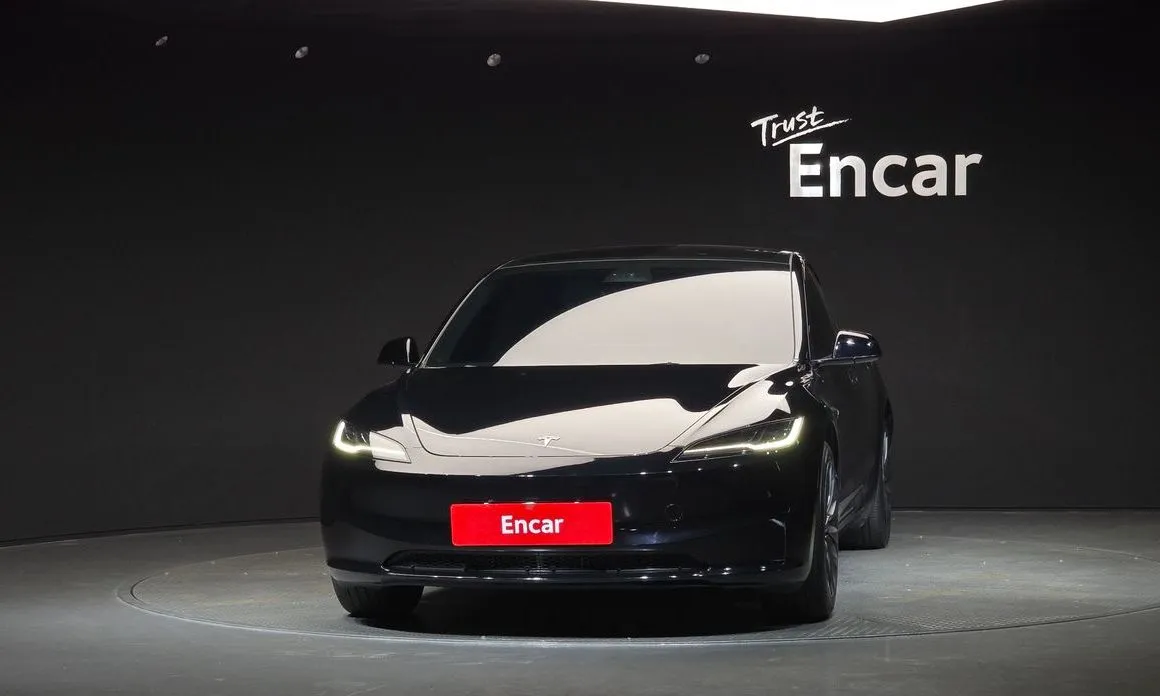 Tesla Model 3 — фото 4