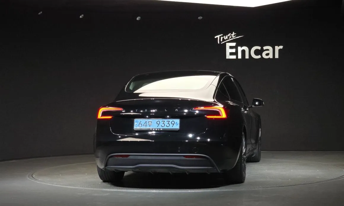 Tesla Model 3 — фото 5