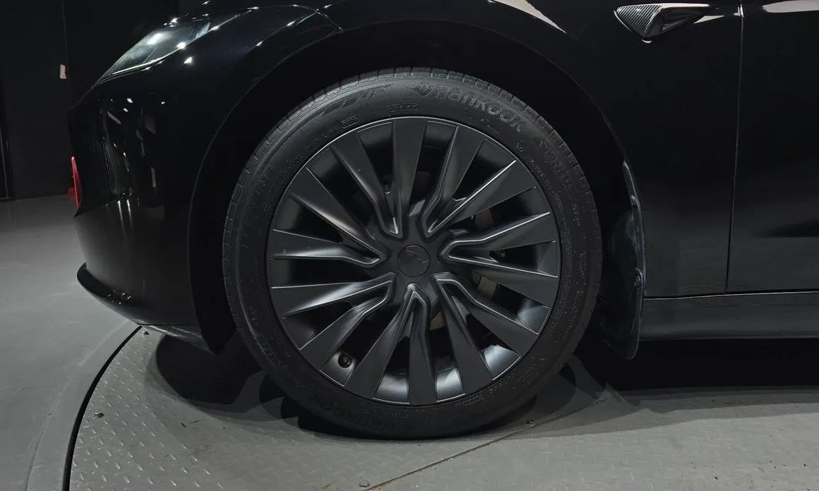 Tesla Model 3 — фото 2
