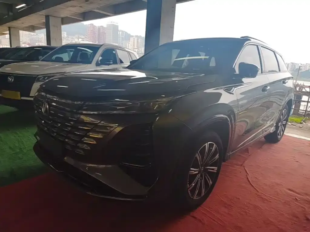 Changan CS75 PLUS — фото 1