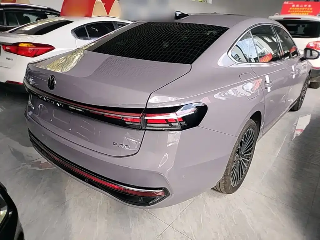 Volkswagen Passat — фото 10