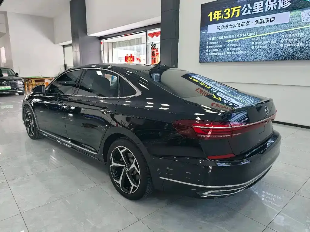 Volkswagen Passat — фото 8
