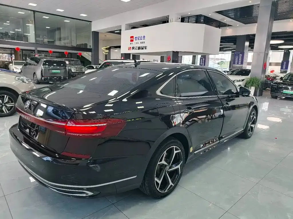 Volkswagen Passat — фото 9