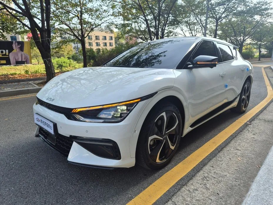 Kia EV6 — фото 8