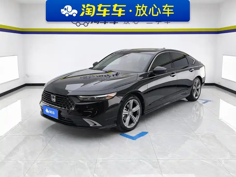 Honda Accord — фото 1