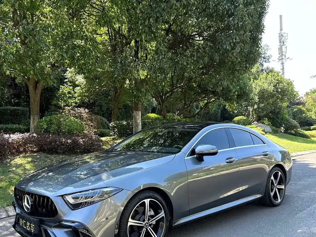 Mercedes-Benz CLS — фото 1