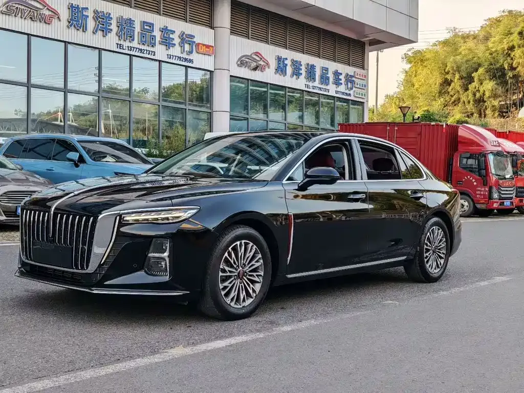 Hongqi H5 — фото 1