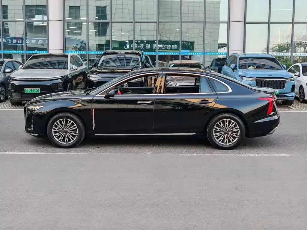 Hongqi H5 — фото 2