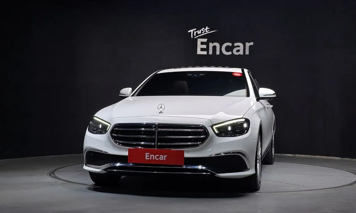 Mercedes-Benz E-Class — фото 4