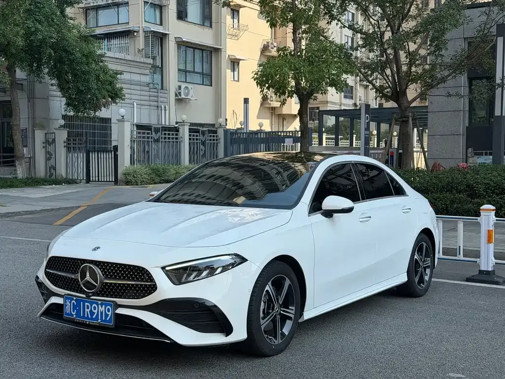 Mercedes-Benz A-Class — фото 1