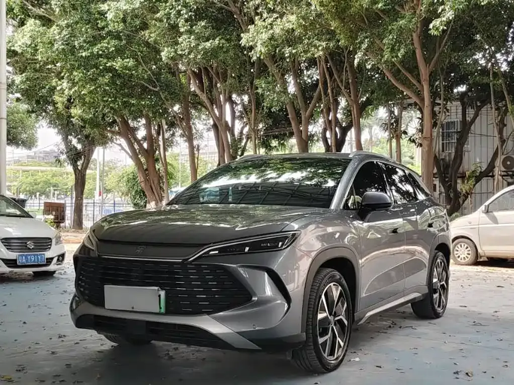 BYD L DM-i — фото 1