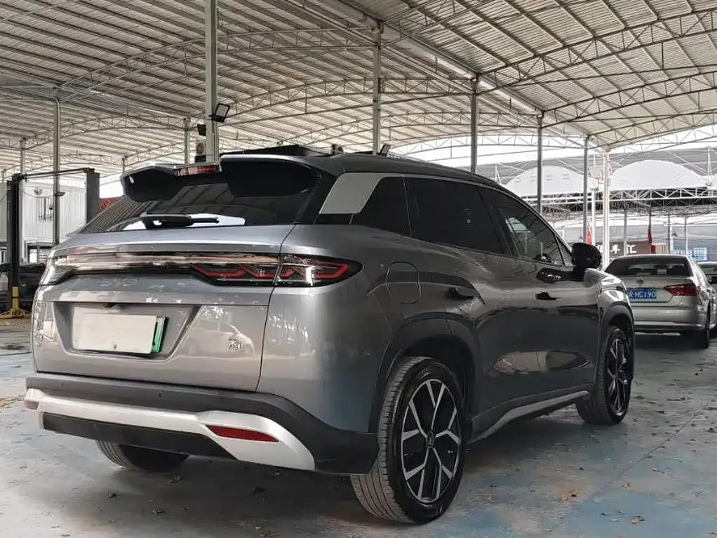 BYD L DM-i — фото 8