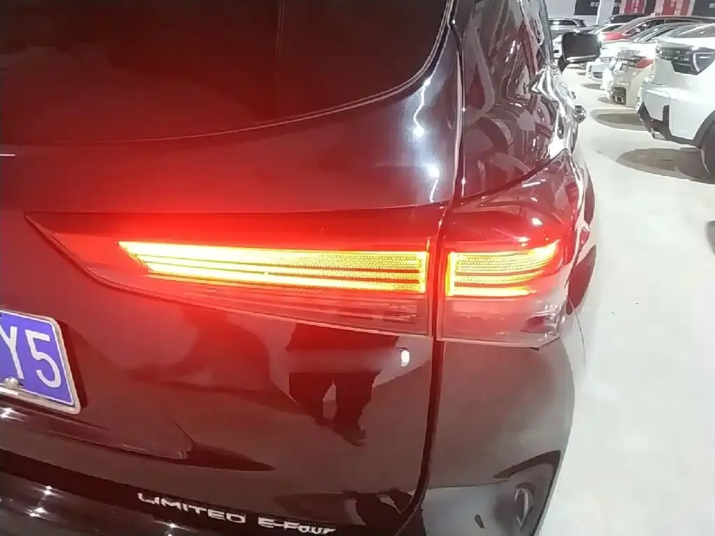 Toyota Highlander — фото 4