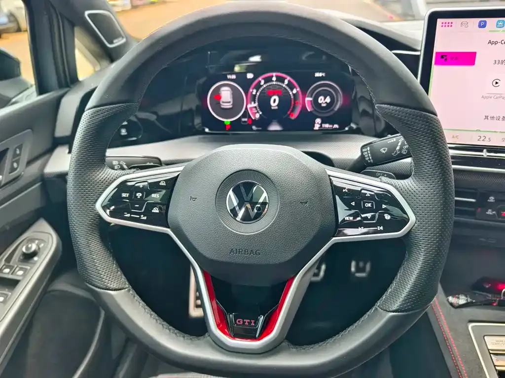 Volkswagen Golf GTI — фото 9