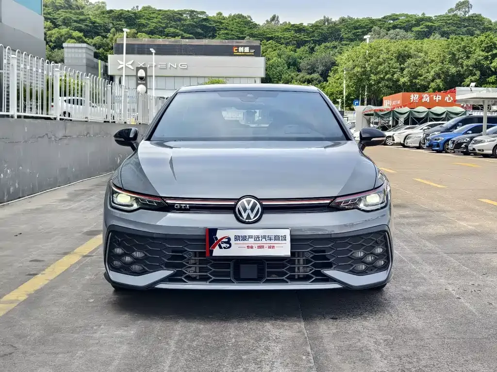 Volkswagen Golf GTI — фото 6