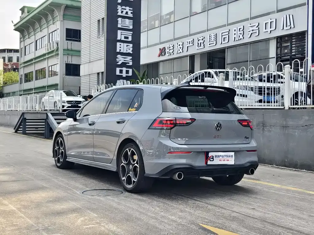 Volkswagen Golf GTI — фото 4