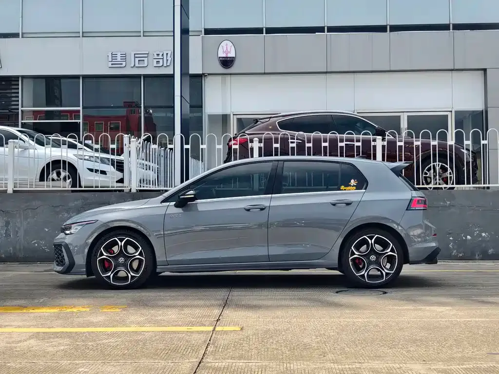 Volkswagen Golf GTI — фото 2