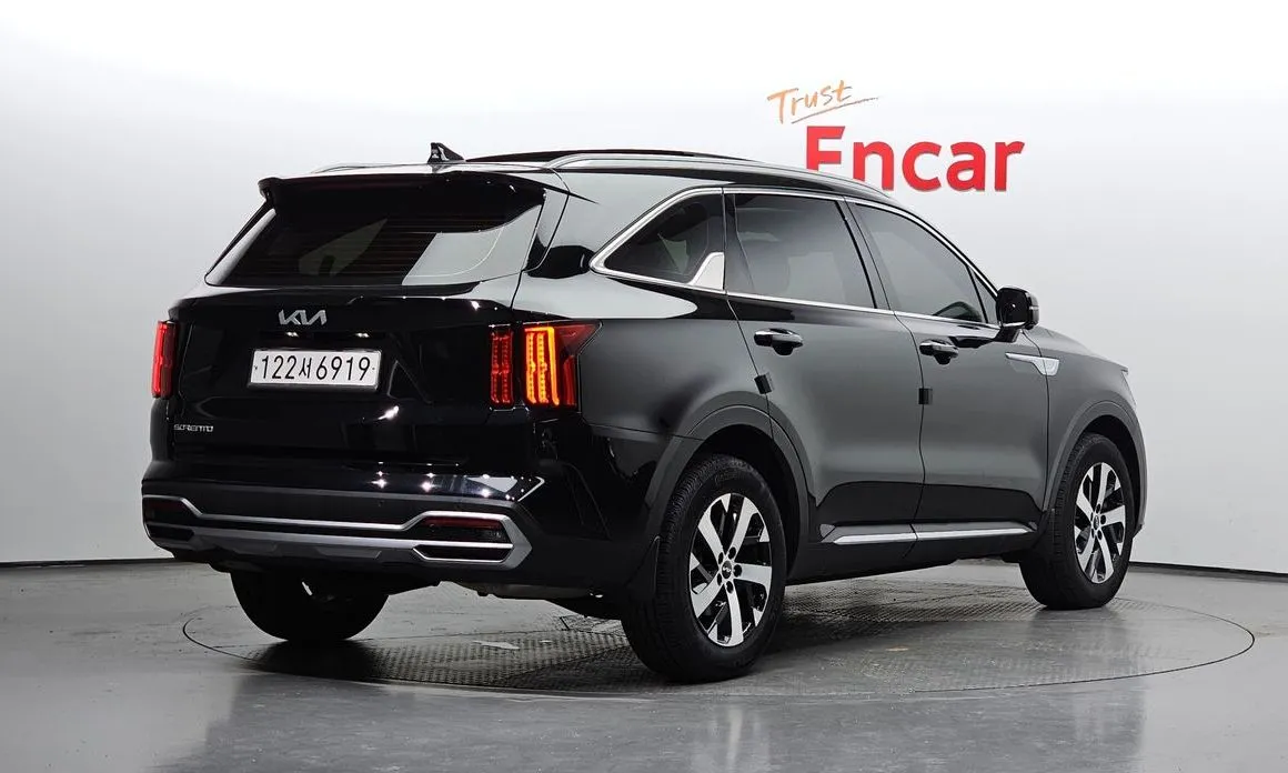 Kia Sorento — фото 4
