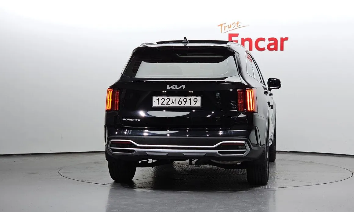 Kia Sorento — фото 8