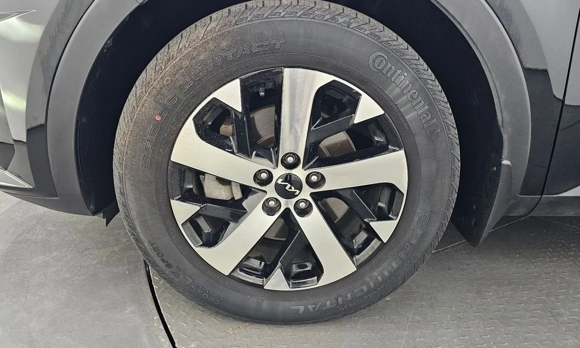 Kia Sorento — фото 9