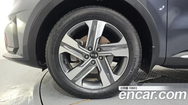 Kia Sorento — фото 10